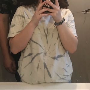 Marbled T-shirt medium.